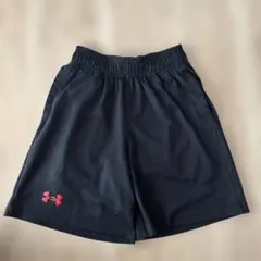 Under Armour 黒 ハーフパンツ　130