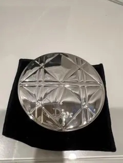 ディオールスキン ミネラルヌードルミナイザーバウ 001ロージー