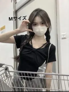 スクエアネック半袖Tシャツ リボンディテールデザイン スリムフブラック Mサイズのサムネイル