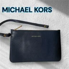 【美品】MICHAEL KORS マルチポーチ / リストレット ネイビーのサムネイル