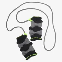 Ta2yuki Pintucked neon 2way hand warmer