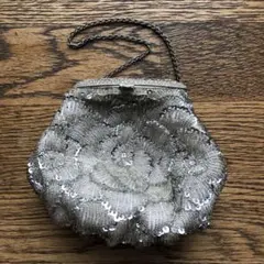 お値下げ中！　レトロ　ビーズバッグ　シルバー 花柄 クラッチバッグ