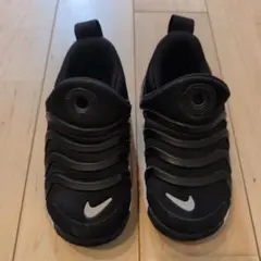Nike ブラック スニーカー　ダイナモゴー