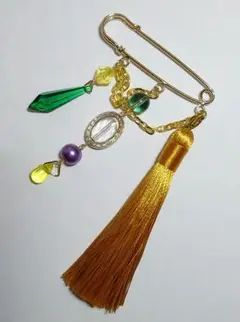 ハンドメイドアクセサリー　ブローチ　プレイボーイ