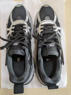 NIKE(ナイキ)　スニーカー V2K ラン W V2K RUN