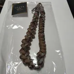 編み込みスマホストラップ