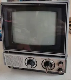 ナショナル初期型ブラウン管白黒テレビ プロの整備済みです　きれいに映ります 整備済み(地デジ対応) ナショナル ブラウン管テレビ 白黒テレビ 昭和レトロ