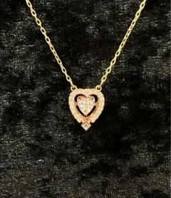 swarovski ハート型ネックレス