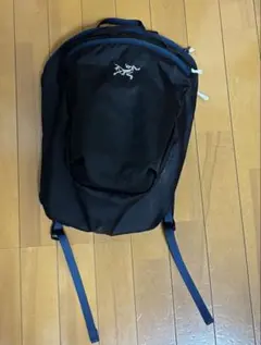 新品未使用】アークテリクス ヒリアド クロスボディバッグ 濃紺 - メルカリ