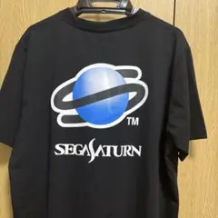 satur Tシャツ