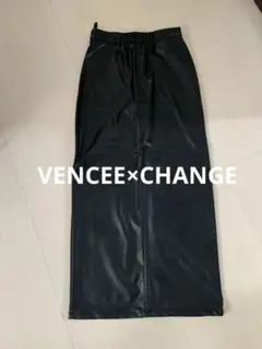 ヴァンスエクスチェンジVENCEE×CHANGE フェイクレザースカートのサムネイル