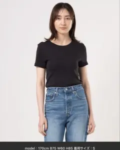 新品未使用タグ付きLevi＇s/リーバイス エッセンシャル Tシャツ ブラックのサムネイル
