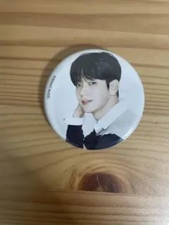 txtカフェ スビン 缶バッジ