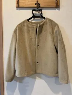 UNIQLO ノーカラージャケット ベージュ Lサイズのサムネイル