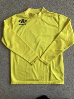 umbro イエロー 長袖 トップス 140