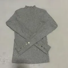 グレー タートルネック セーター 長袖 ボタン付き