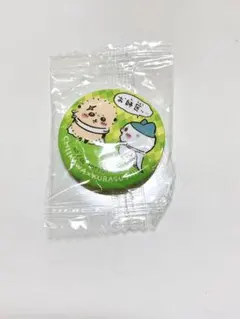 ちいかわ ラッコ＆ハチワレ ビッくらポン くら寿司 缶バッジ