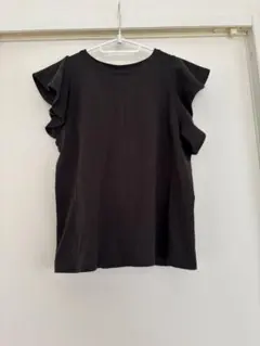 ユニクロ黒 フリル袖 Tシャツ 小さめLサイズ