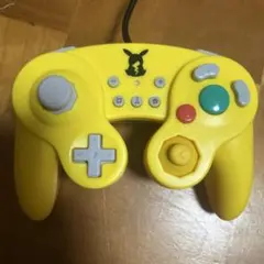 ホリ　クラシックコントローラー　ピカチュウ