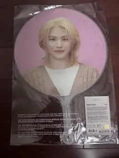 SEVENTEEN ウジ うちわ - メルカリ