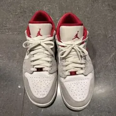 NIKE AIR JORDAN 1 LOW スニーカーのサムネイル