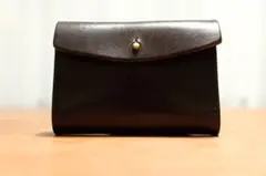 ①茶芯 マルチ ウォレット クロムエクセル ポーチ トラッカー - メルカリ