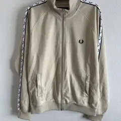 FRED PERRY トラックジャケット ベージュ Mサイズのサムネイル