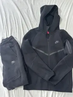NIKE テック　上下セット　上M 下S 猪さん専用 NIKE テック 上下セット 上M 下S 猪さん専用 - メルカリ