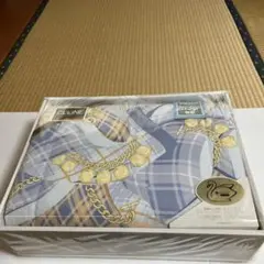 CELINE 羽毛掛け布団 150×200cm