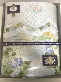 「訳あり」 シルク混肌ふとん　花柄　未使用品