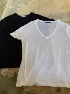 ZARA レディース　ザラ　Vネック Tシャツ 白　黒　2枚セット