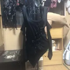 ブラックピースナウ　編み上げカットソー