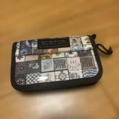 BURTON パターン柄防水ジッパー財布