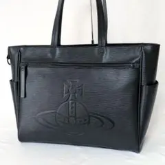 美品/タグ付 ヴィヴィアンウエストウッド トートバッグ ディアマンテハート 黒色 美品/タグ付 ヴィヴィアンウエストウッド トートバッグ ディアマンテ