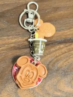 新品未使用品 ミッキーマウス ワッフルキーホルダー