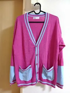 美品　ネネット　ピンク色カーディガン
