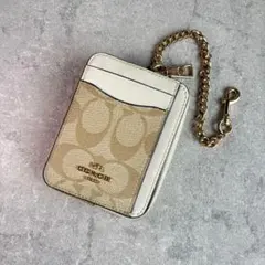 coach コーチ　コインケース　パスケース　小物入れ　チェーン　PVCのサムネイル