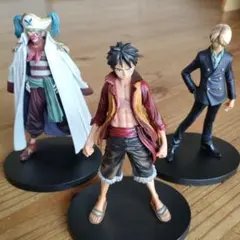 少年ジャンプ漫画　ワンピース　フィギュア　ルフィ　サンジ　バギー3体セット