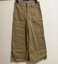 ジーユー ベージュ ワイドパンツ