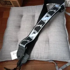 Fender ギターストラップ ブラック/ブルー