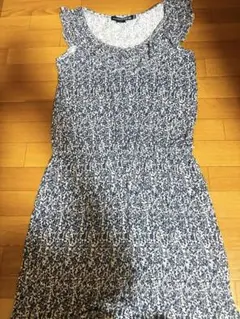 CHARLOTTE RONSON ×UNIQLO ノースリーブミニワンピースのサムネイル