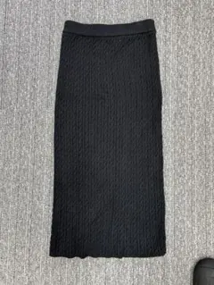 ケーブルニットスカート