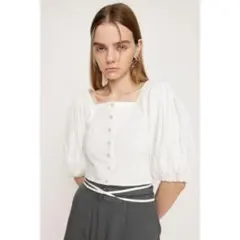 SLY FRONT BUTTON LACE PUFF トップス　フリーサイズ