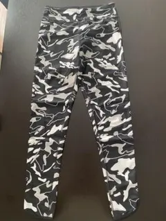 PUMA 迷彩柄レギンス Sサイズ