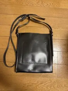 ブラックレザーショルダーバッグ ニコアンド Niko and…