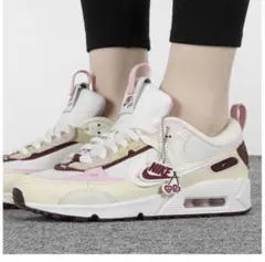 NIKE WMNS AIR MAX 90 バレンタイン 限定カラー レディース