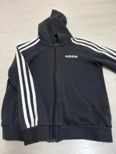 adidas ブラック フード付きパーカー 130㎝