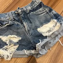 GYDA ダメージデニムショートパンツ