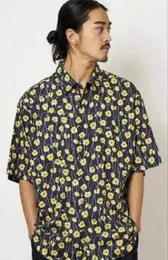 花柄 半袖シャツ ネイビー イエローのサムネイル