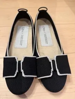 Offen/ ブラック リボン付きフラットシューズ